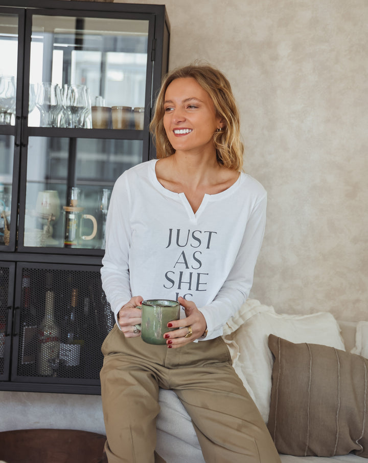 Polera Just as she is - Manga Larga - Blanca
